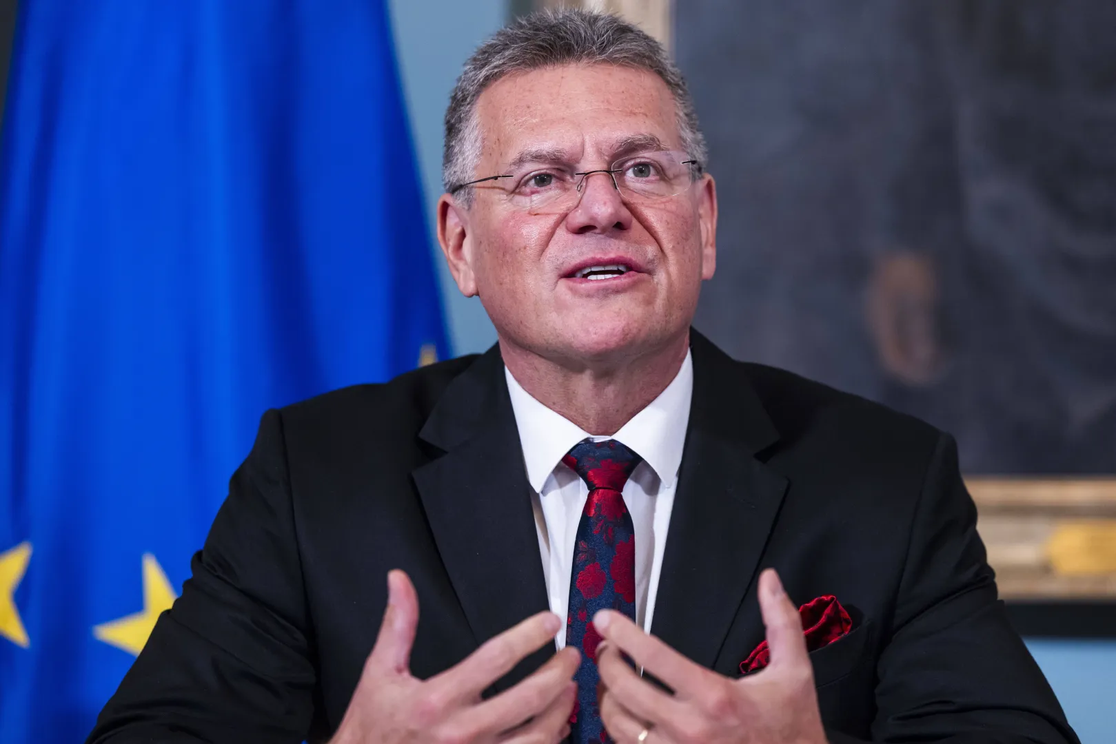 Unijny komisarz ds. handlu Marosz Szefczovicz Fot. PAP/EPA/JIM LO SCALZO