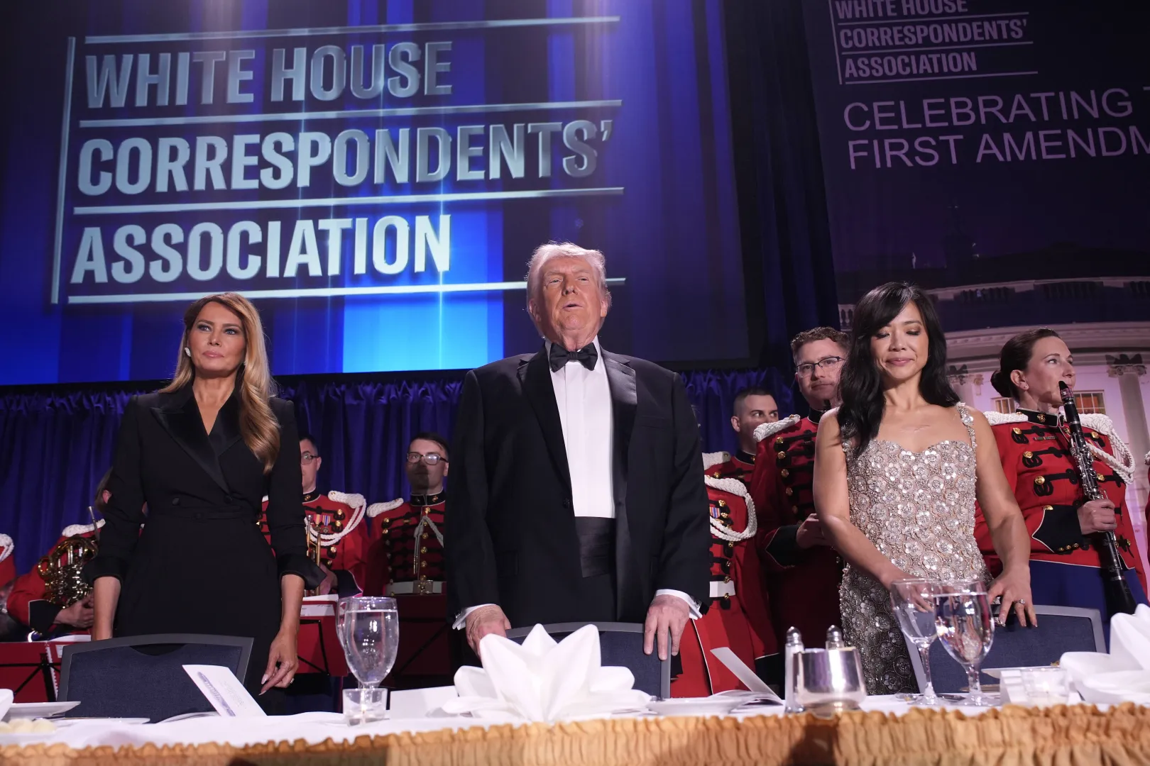 Президент США Дональд Трамп на мероприятии в готели Hilton в Вашингтоне, на котором позже раздалась стрельба.  Fot. PAP/EPA/YURI GRIPAS/POOG