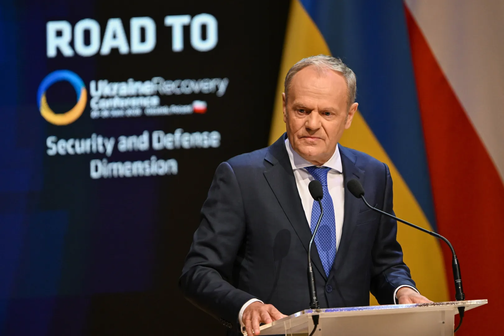 Премьер-министр Польши Дональд Туск на конференции в Жешуве "Road to URC (Ukraine Recovery Conference) – Security and Defence Dimension". Fot. PAP/Darek Delmanowicz