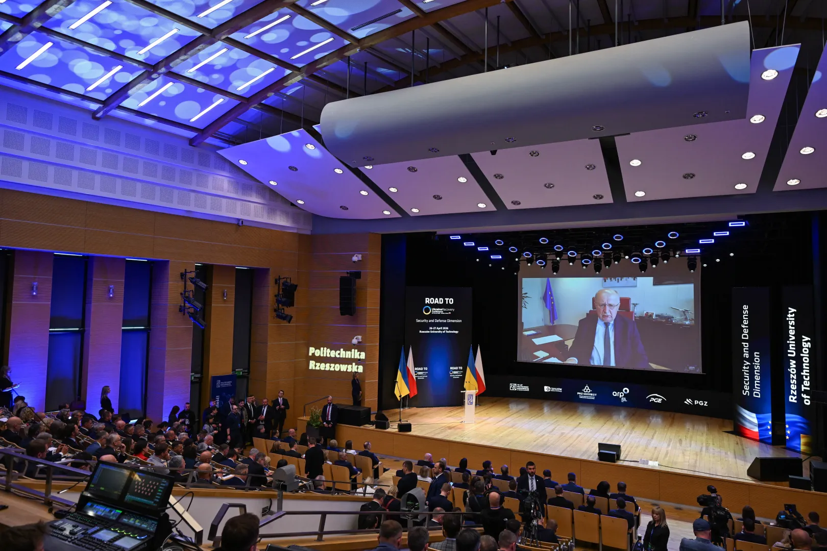 Конференція "Road to URC – Security and Defence Dimension" в Жешуві. Fot. PAP/Darek Delmanowicz