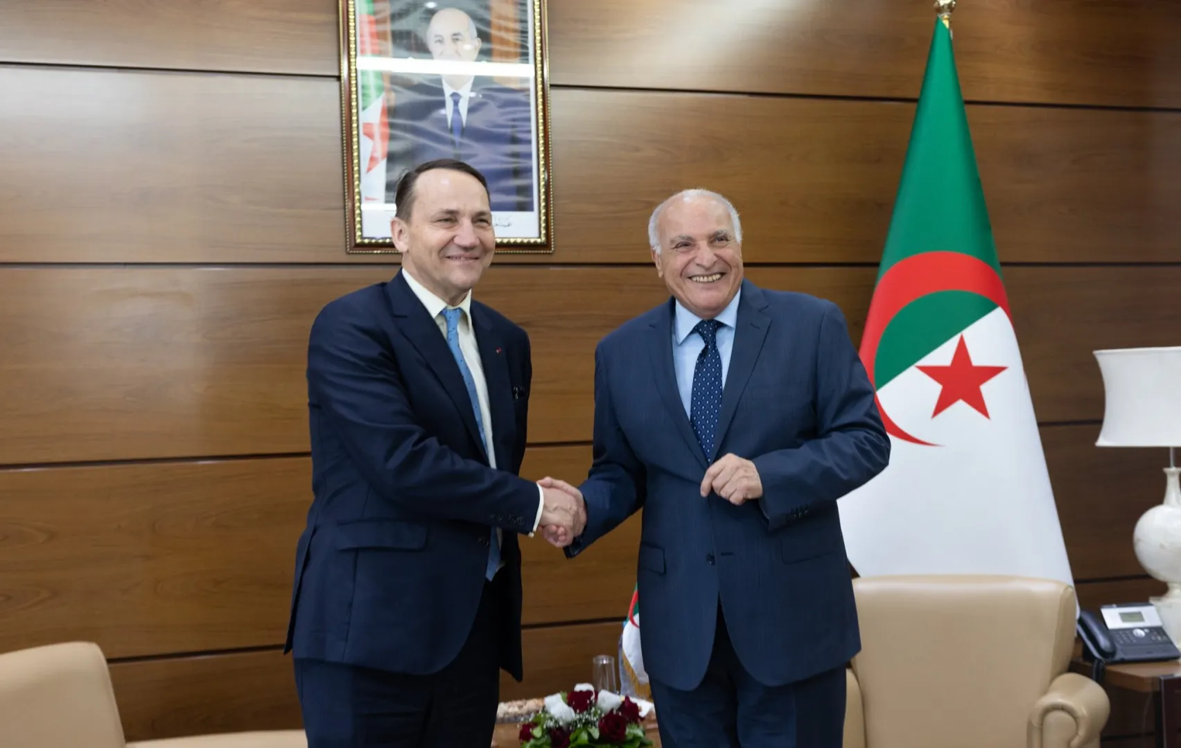 Radosław Sikorski i Ahmed Attaf. Fot. MSZ/Marcin Maniewski