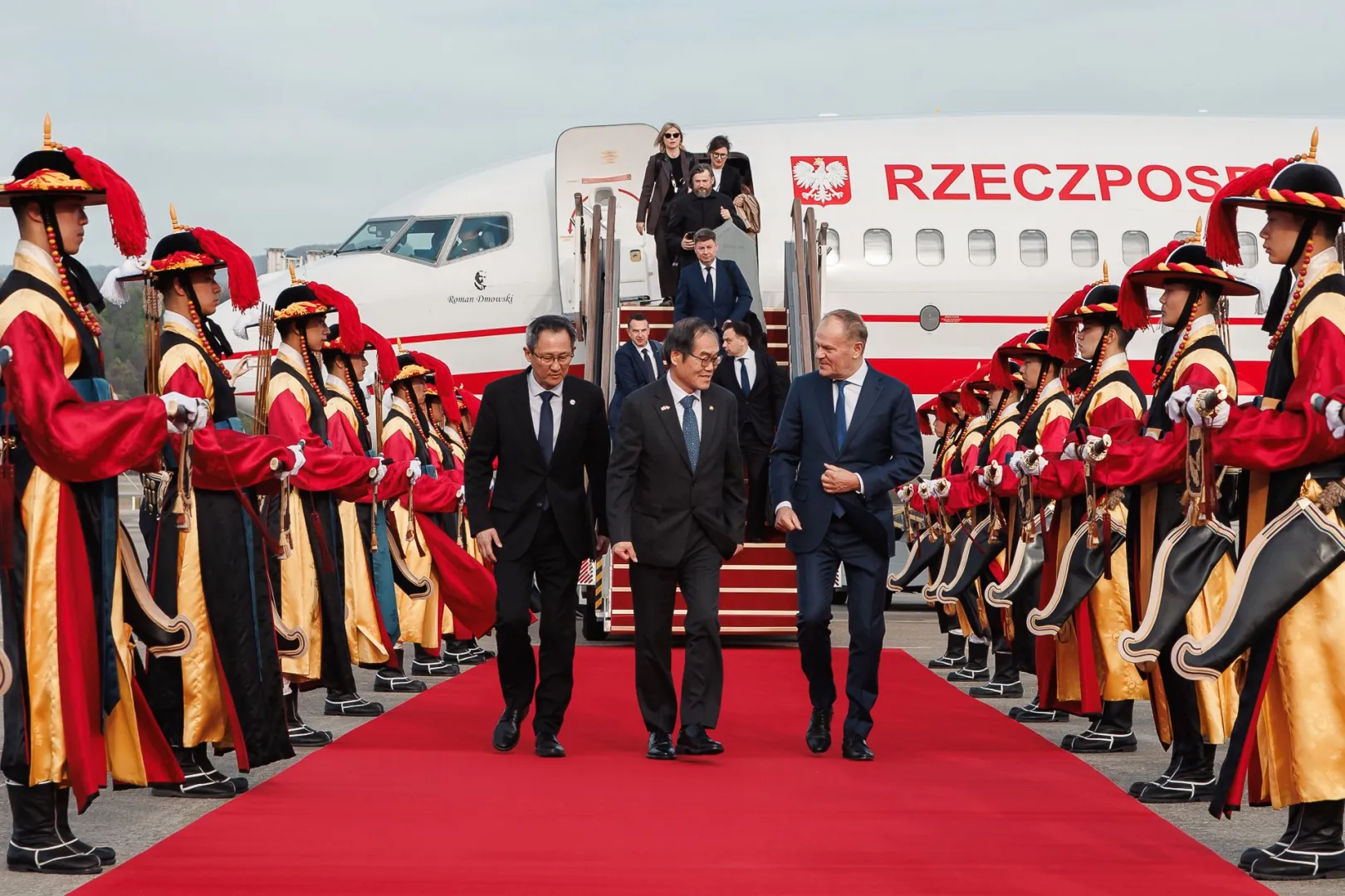 Premier Donald Tusk rozpoczął w niedzielę wizytę w Korei Południowej. Fot. X/Kancelaria Premiera