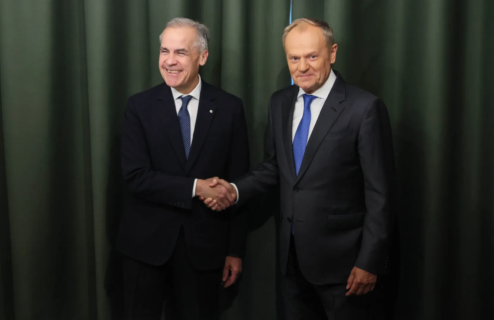 Donald Tusk i Mark Carney Fot. PAP/Leszek Szymański