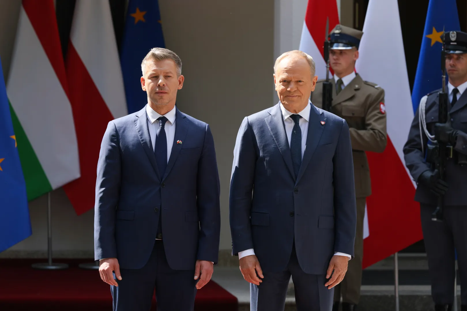 Peter Magyar (L) i Donald Tusk (P). Fot. PAP/Paweł Supernak