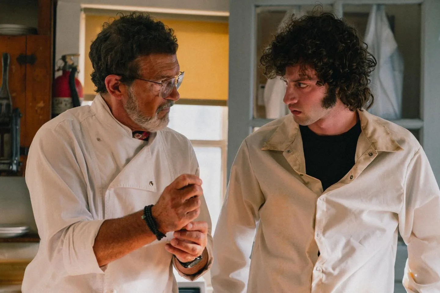  Dominic Sessa (P) i Antonio Banderas (L), kadr z filmu "Tony". Źródło: Facebook/M2 Films
