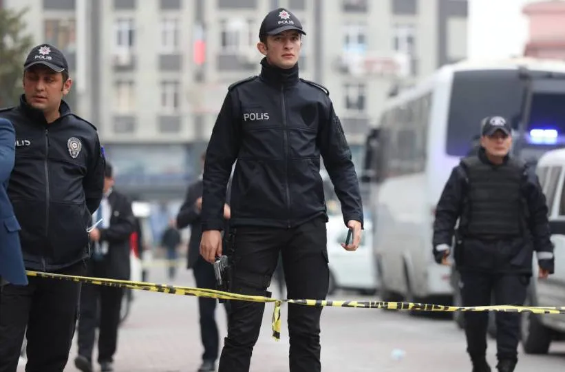 Tureccy policjanci, zdjęcie ilustracyjne. Fot. PAP/EPA/TOLGA BOZOGLU 