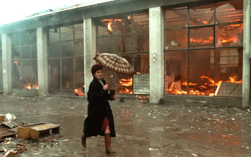 Sarajewo (1996 r.) Fot. PAP/EPA/Dimitri MESSINIS (zdjęcie ilustracyjne)