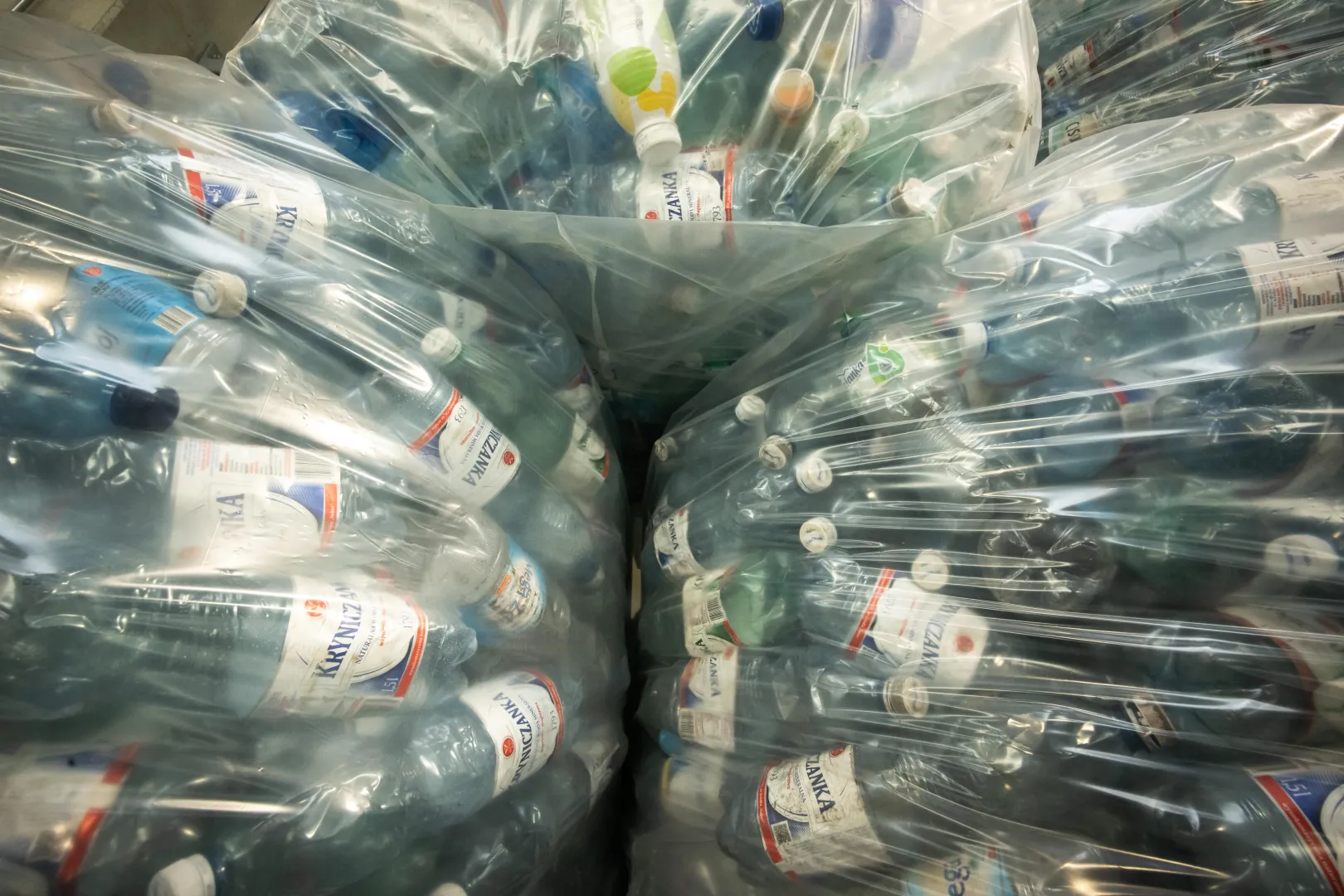 Butelki plastikowe Fot. PAP/Tytus Żmijewski
