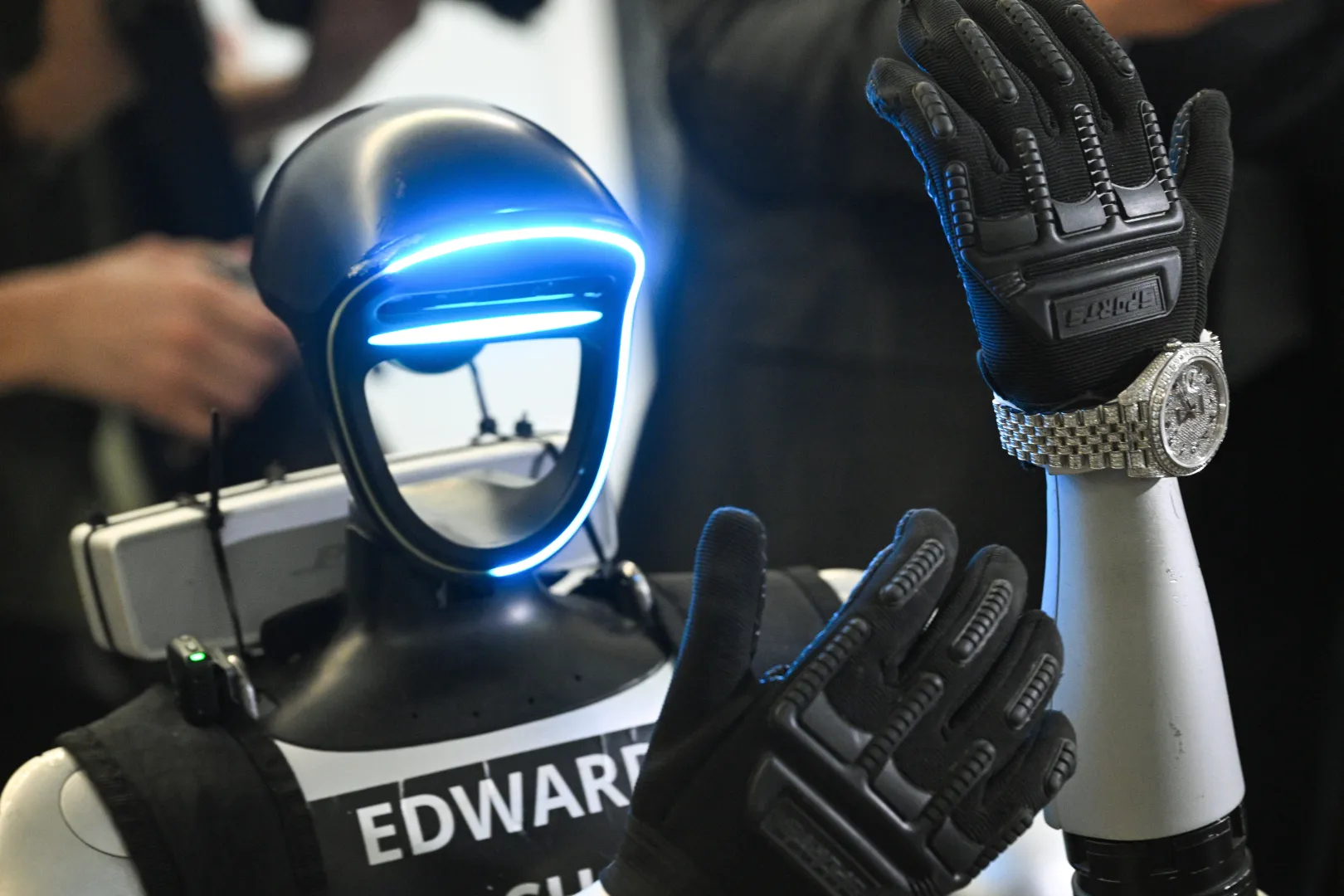 Robot humanoidalny Edward Warchocki w Sejmie. Fot. PAP/Radek Pietruszka
