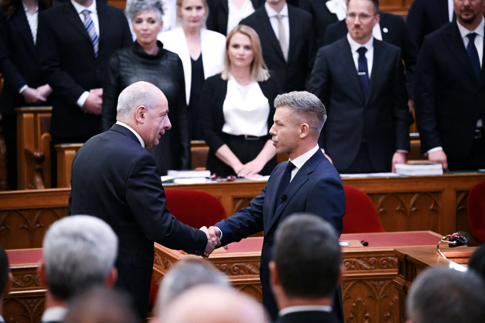 Tamas Sulyok i Peter Magyar w węgierskim parlamencie, fot. PAP/EPA/MTI/TAMAS PURGER