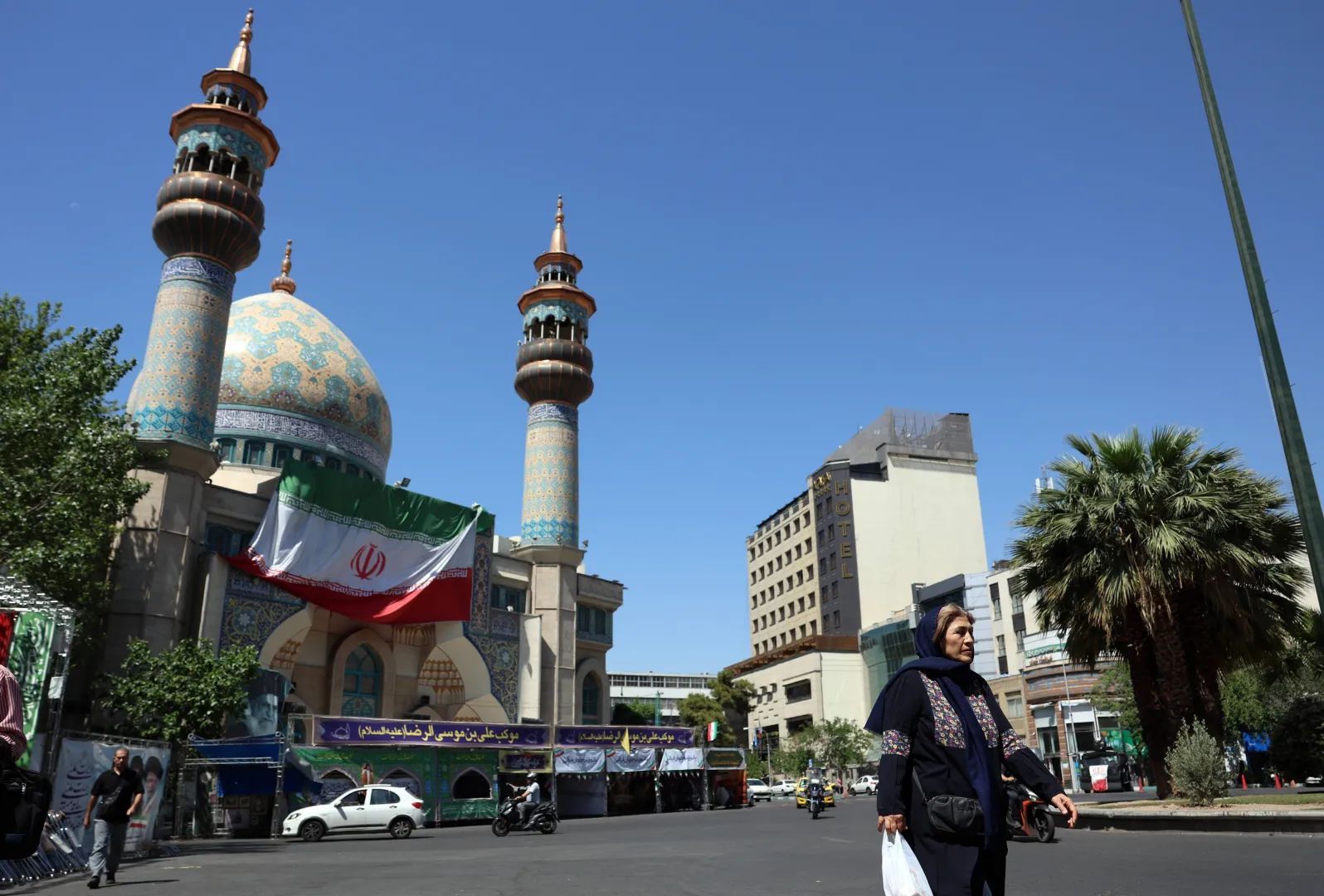 Teheran. Fot. PAP/EPA/ABEDIN TAHERKENAREH