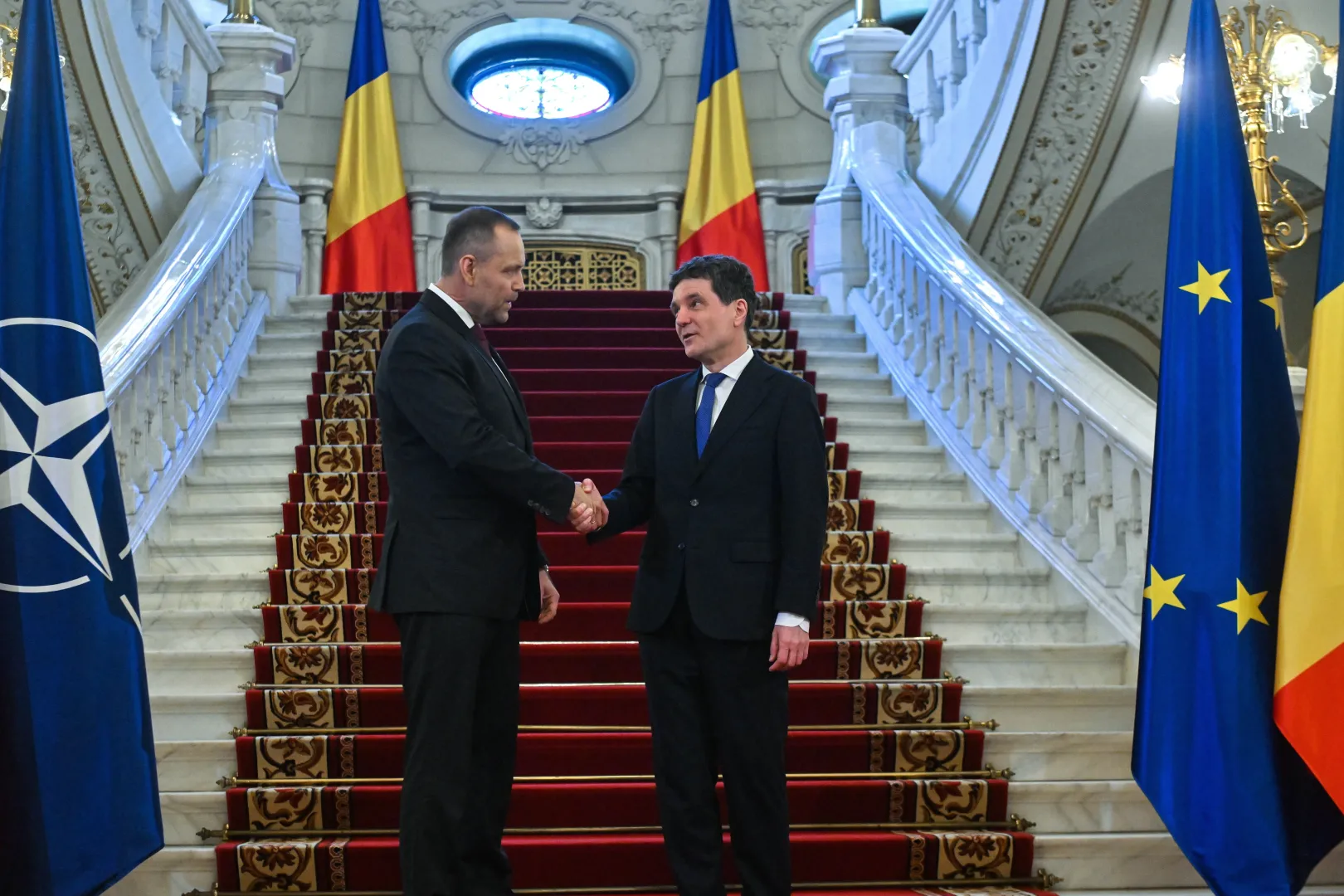  Prezydent RP Karol Nawrocki i prezydent Rumunii Nicusor Dan.  Fot. PAP/	Piotr Nowak