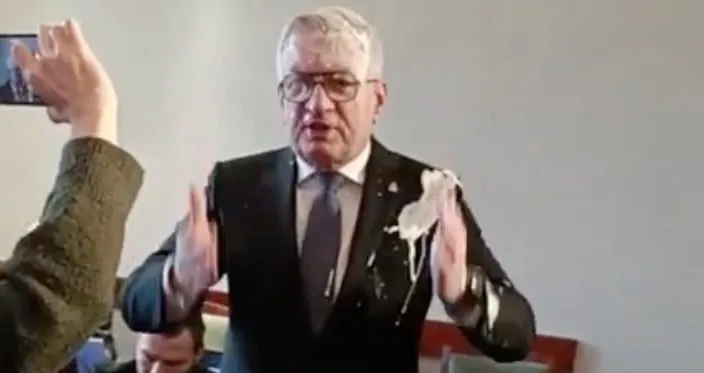 Prezydent Poznania Jacek Jaśkowiak podczas sesji rady miasta w Poznaniu, fot. x/@juraczarnecki, screenshot