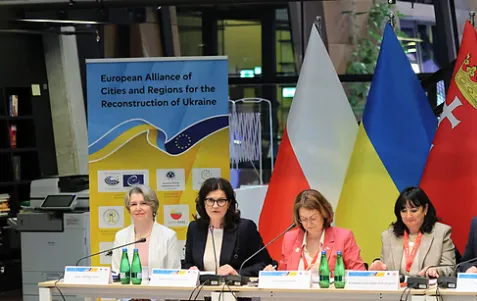 Europejskie samorządy postulują zdecentralizowane podejście do odbudowy Ukrainy. Fot. gdansk.pl