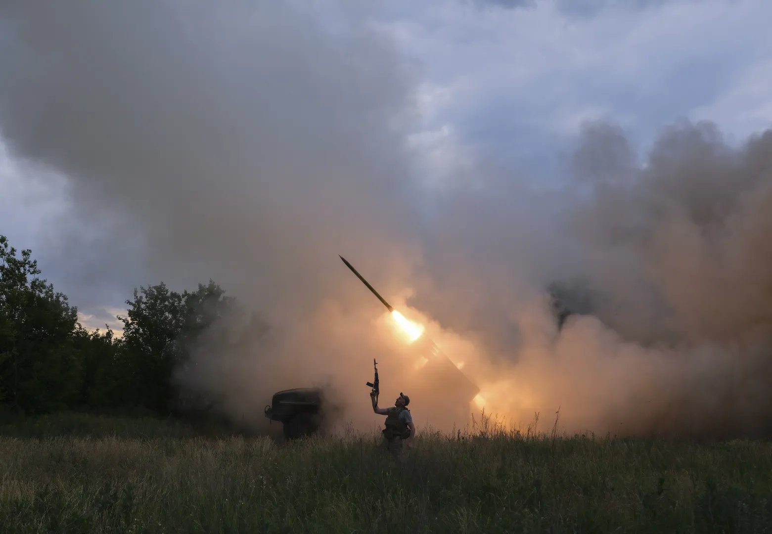 Armia ukraińska. Fot. PAP/EPA/	PAP/EPA/93RD MECHANIZED BRIGADE / HANDOUT (zdjęcie ilustracyjne)