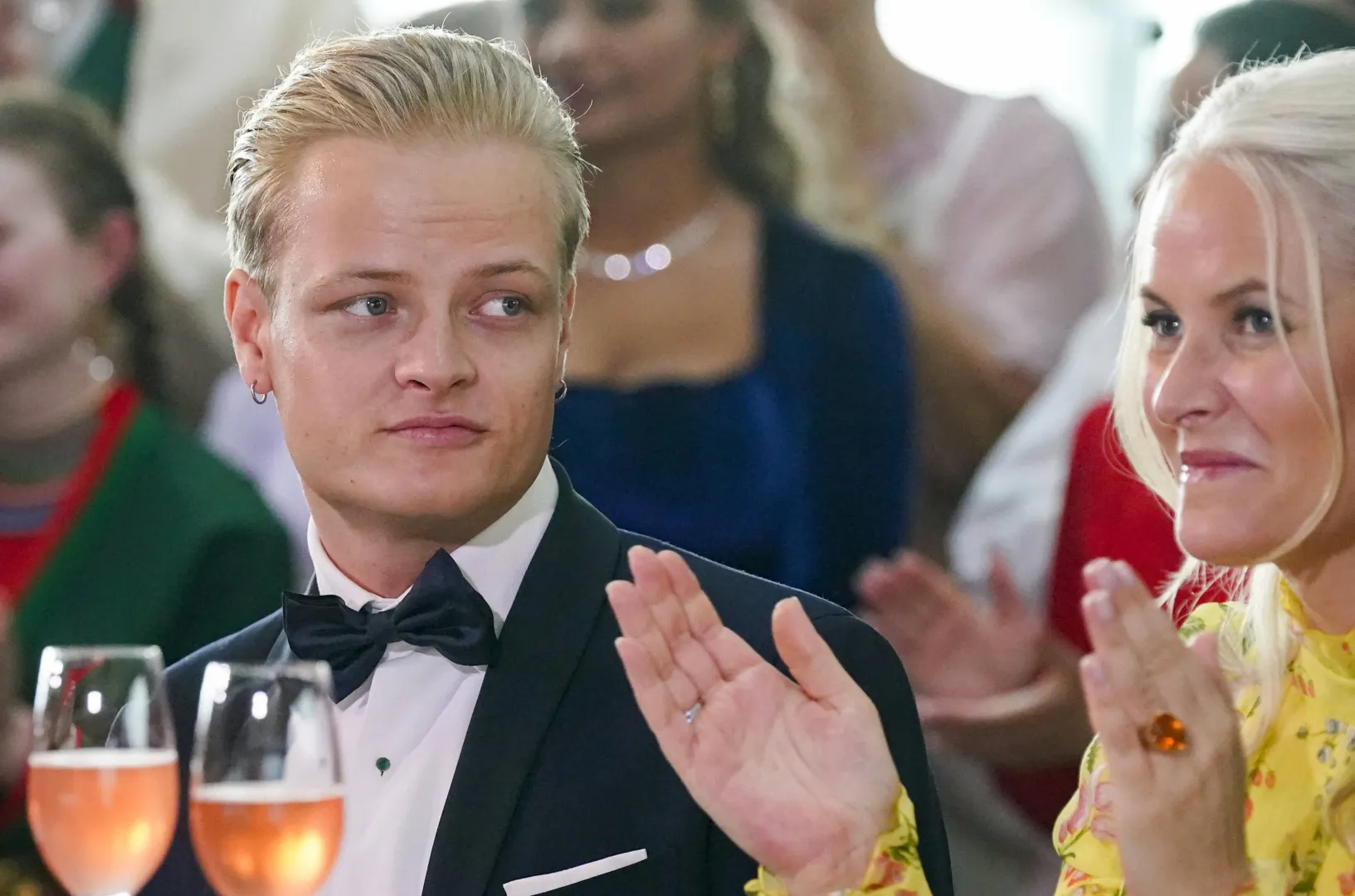 Marius Borg Hoiby, księżna Mette-Marit. Fot. PAP/EPA/LISE ASERUD