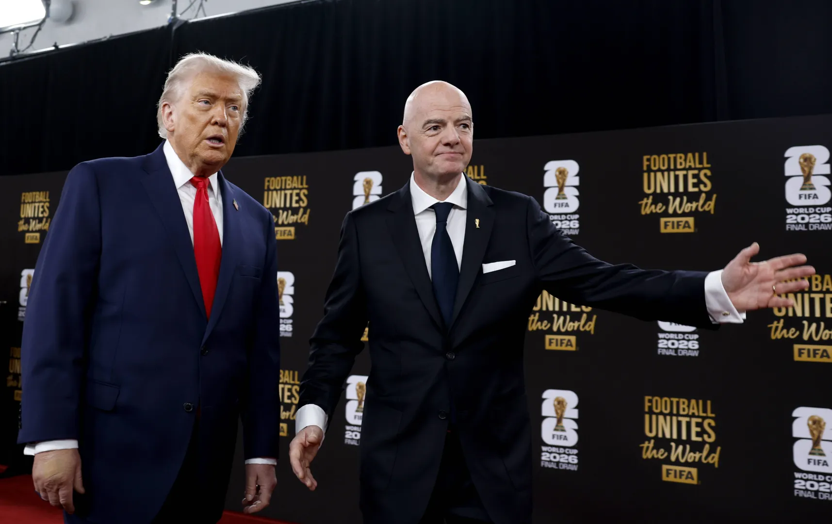 Donald Trump i szef FIFA Gianni Infantino, fot. PAP/EPA/WILL OLIVER