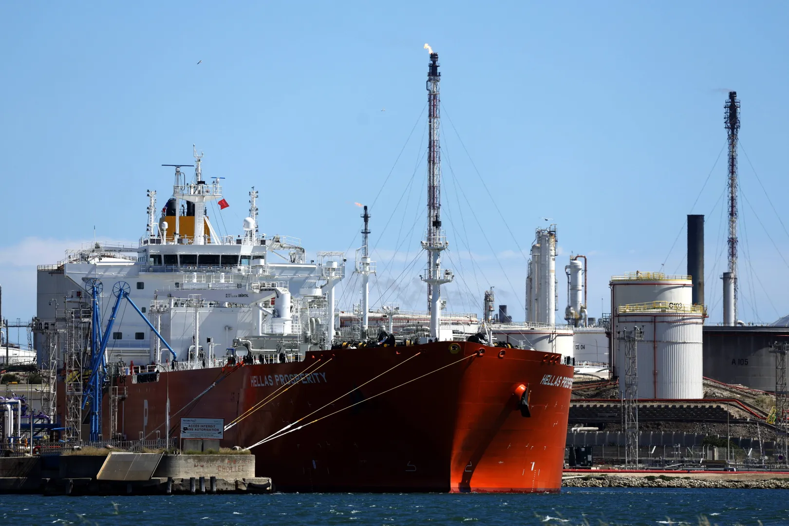 Нефтяной танкер. Фотоиллюстрация. Fot. PAP/EPA/Guillaume Horcahuelo