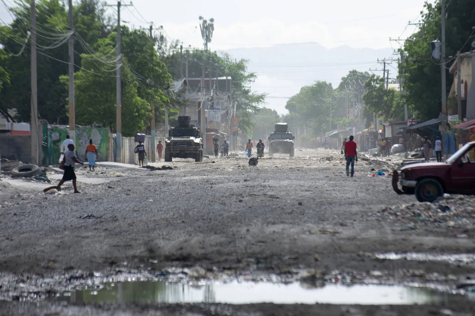 Ulice Port-au-Prince, fot. PAP/EPA/EFE/Jonet St Elois