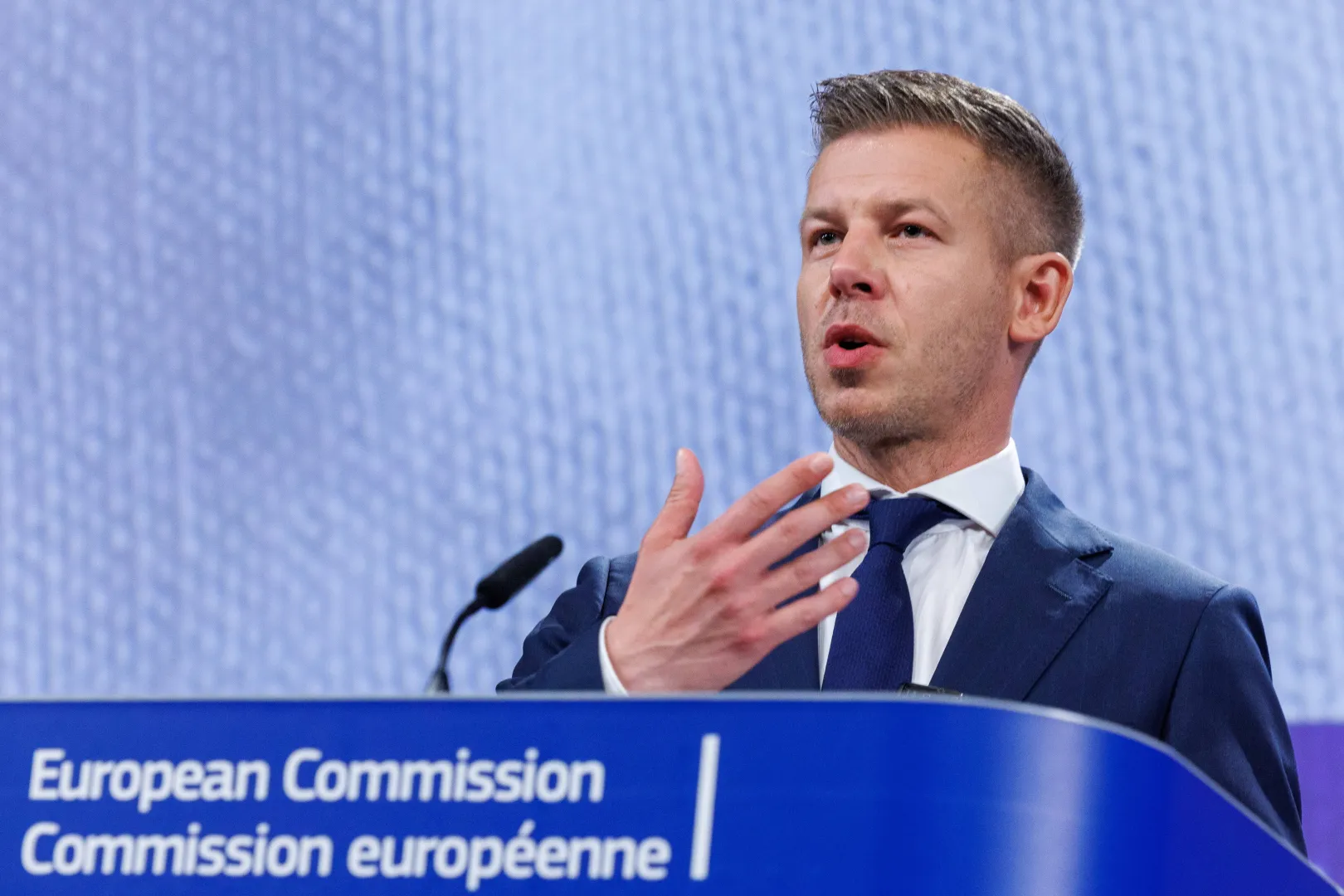 Peter Magyar, fot. PAP/EPA/OLIVIER MATTHYS