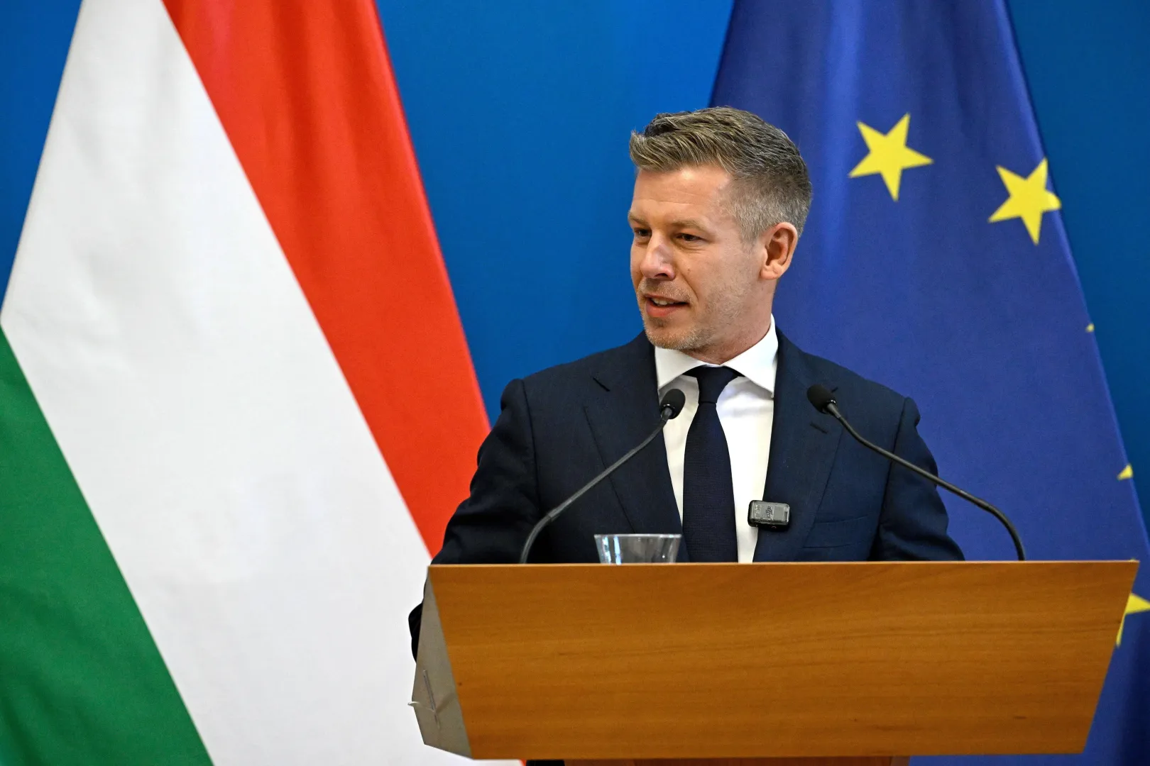 Премьер-министр Венгрии Петер Мадьяр. Fot. PAP/EPA/Robert Hegedus