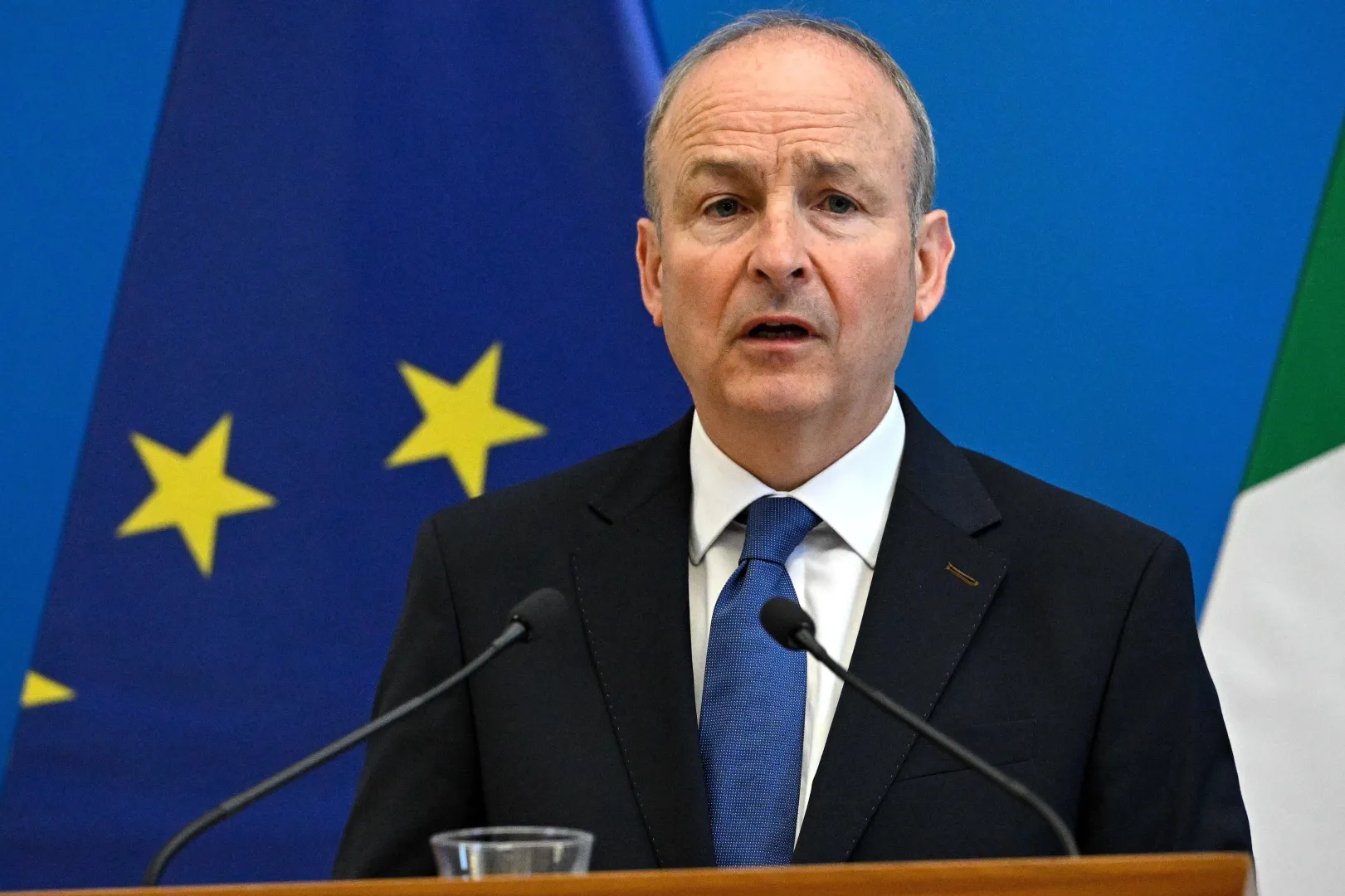  Premier Irlandii Micheal Martin. Fot. PAP/EPA/Robert Hegedus