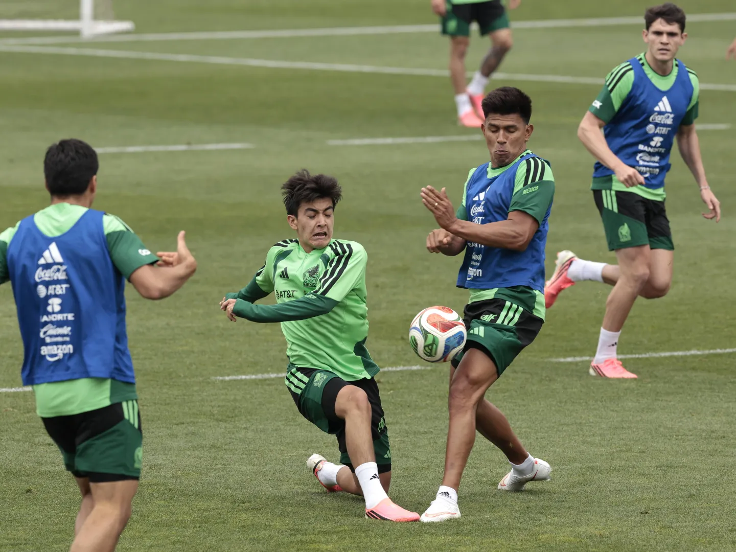 Drużyna współgospodarzy mundialu Meksyku zagra z RPA w meczu otwarcia. Fot. PAP/EPA/	JOSE MENDEZ