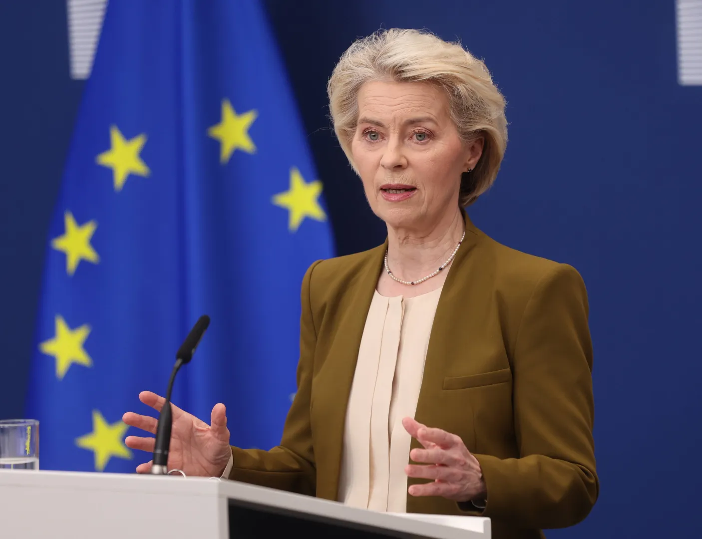 Ursula von der Leyen. Fot. PAP/EPA/OLIVIER HOSLET