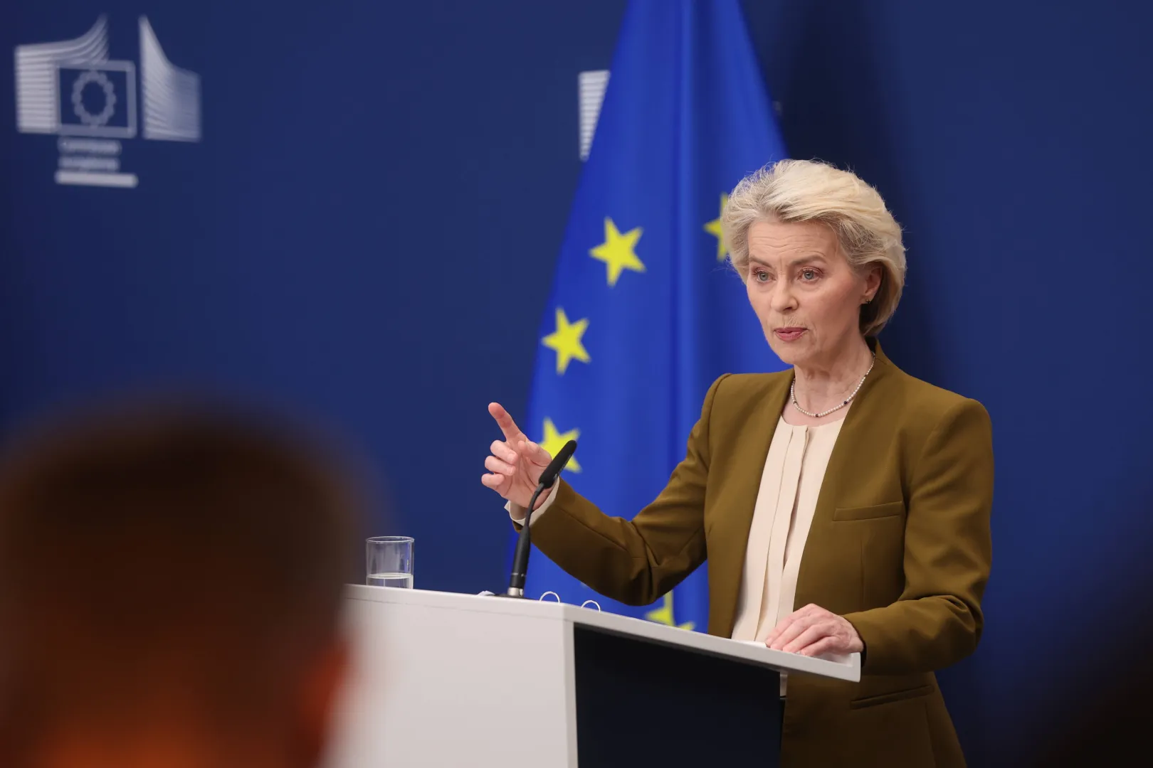 Szefowa KE Ursula von der Leyen. Fot. PAP/EPA/OLIVIER HOSLET
