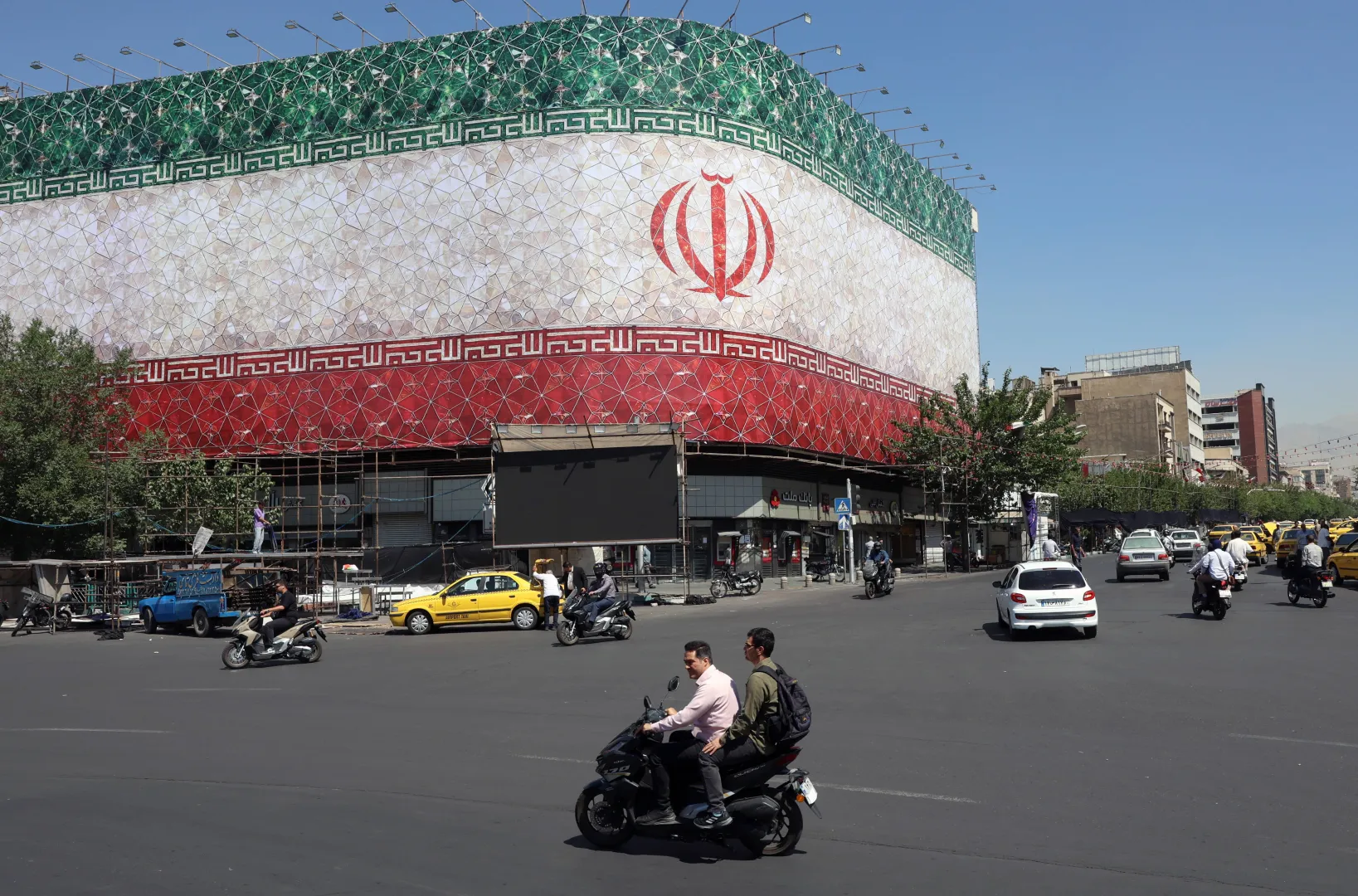 Teheran, stolica Iranu. Fot. PAP/EPA/ABEDIN TAHERKENAREH