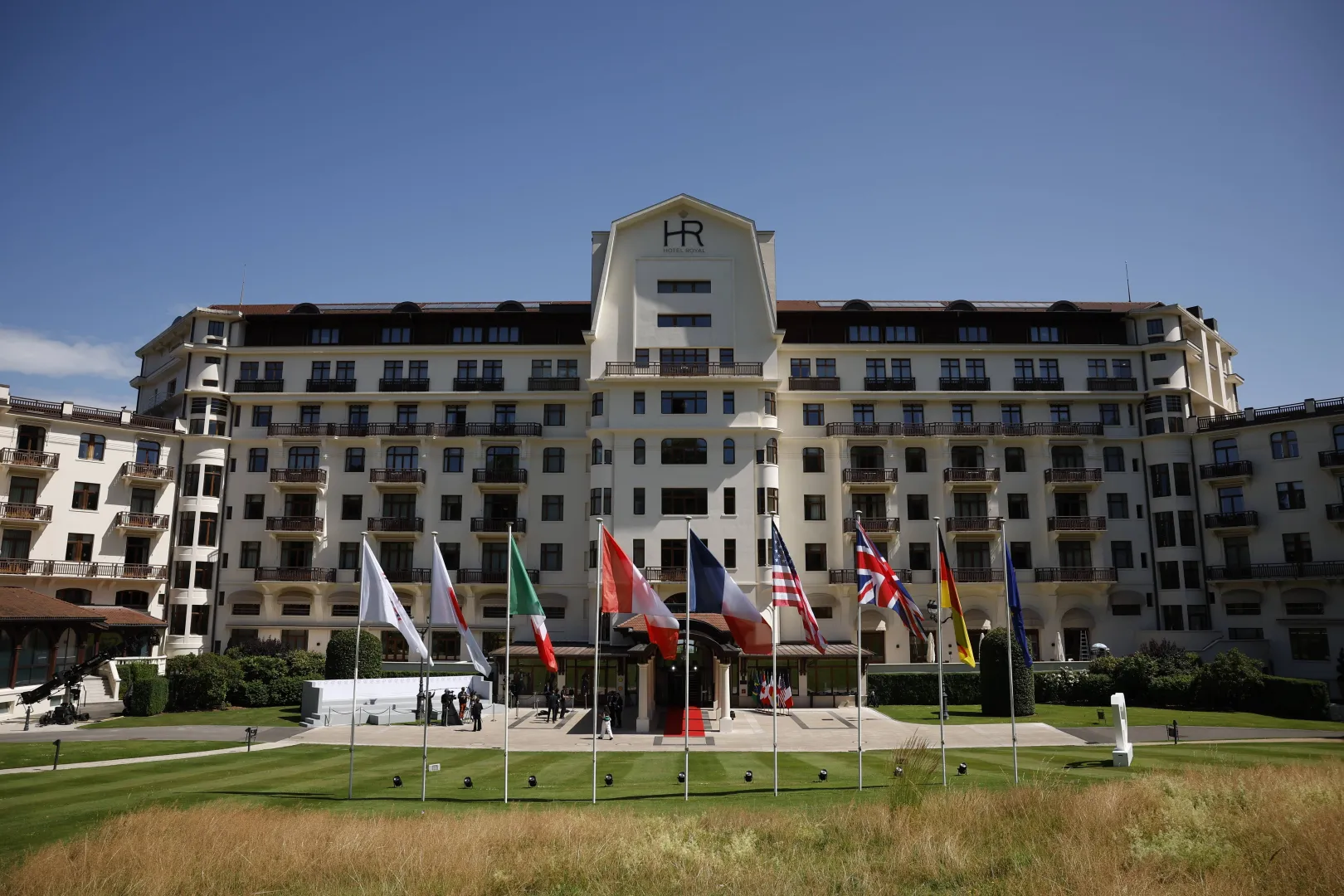 Hotel Royal Evian gości szczyt G7 Fot. PAP/EPA/YOAN VALAT
