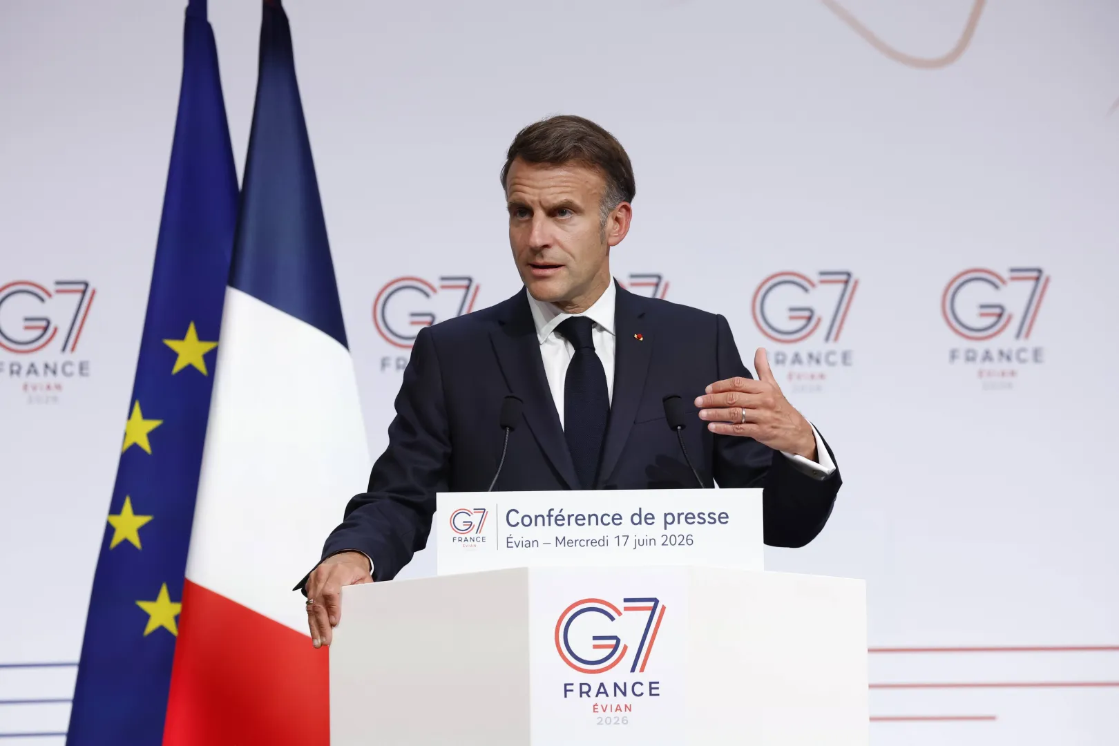 Emmanuel Macron, fot. PAP/EPA/YOAN VALAT