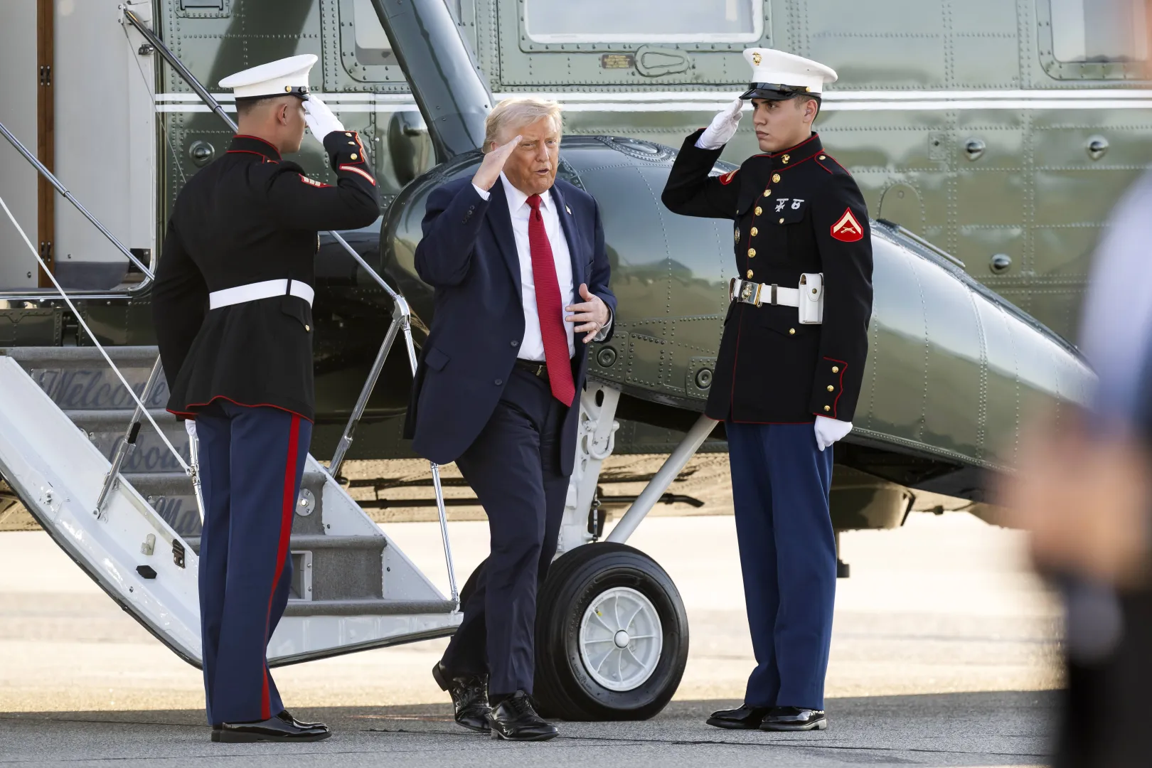 Donald Trump, fot. PAP/EPA/KEYSTONE POOL/MARTIAL TREZZINI / POOL