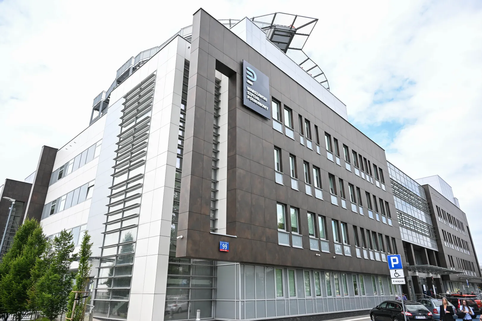 Szpital Południowy w Warszawie. Fot. PAP/Radek Pietruszka