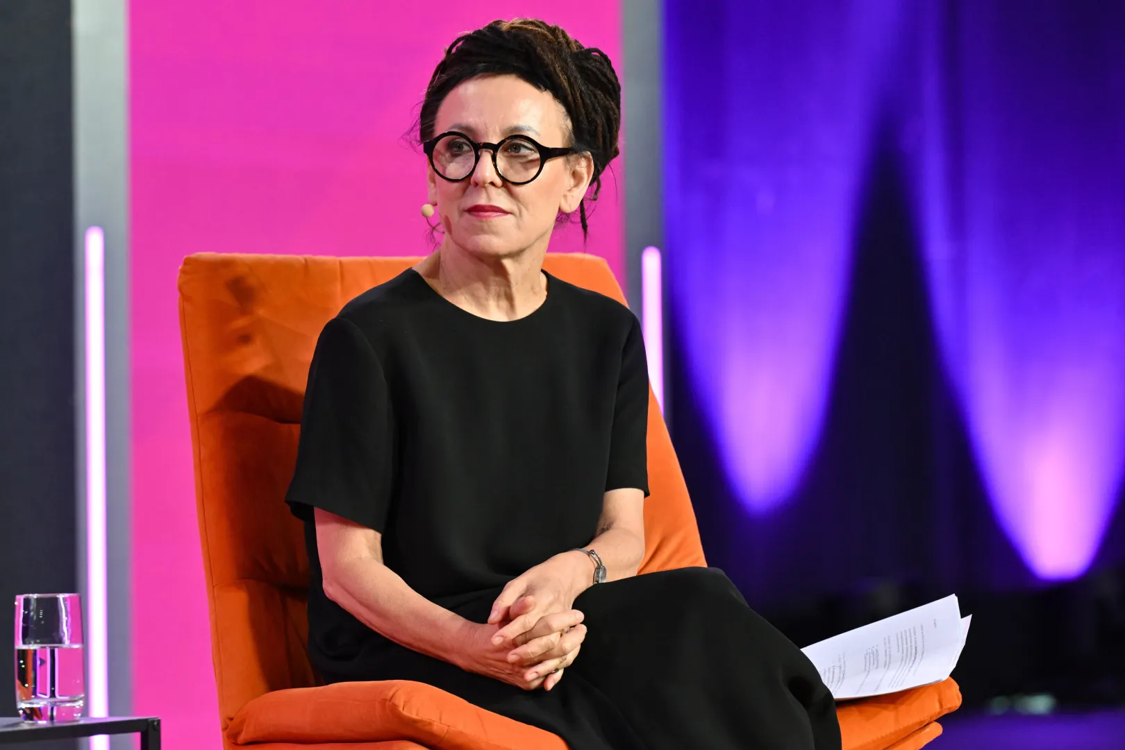 Noblistka, pisarka Olga Tokarczuk podczas spotkania w ramach pierwszej edycji Kongresu i Festiwalu Psychologicznego Re_Mind we Wrocławiu. Fot. PAP/Maciej Kulczyński