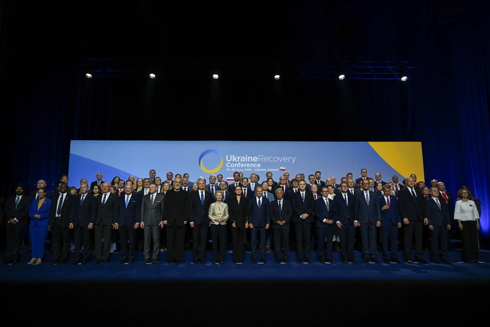 Участники конференции по восстановлению Украины. Fot. PAP/Adam Warżawa