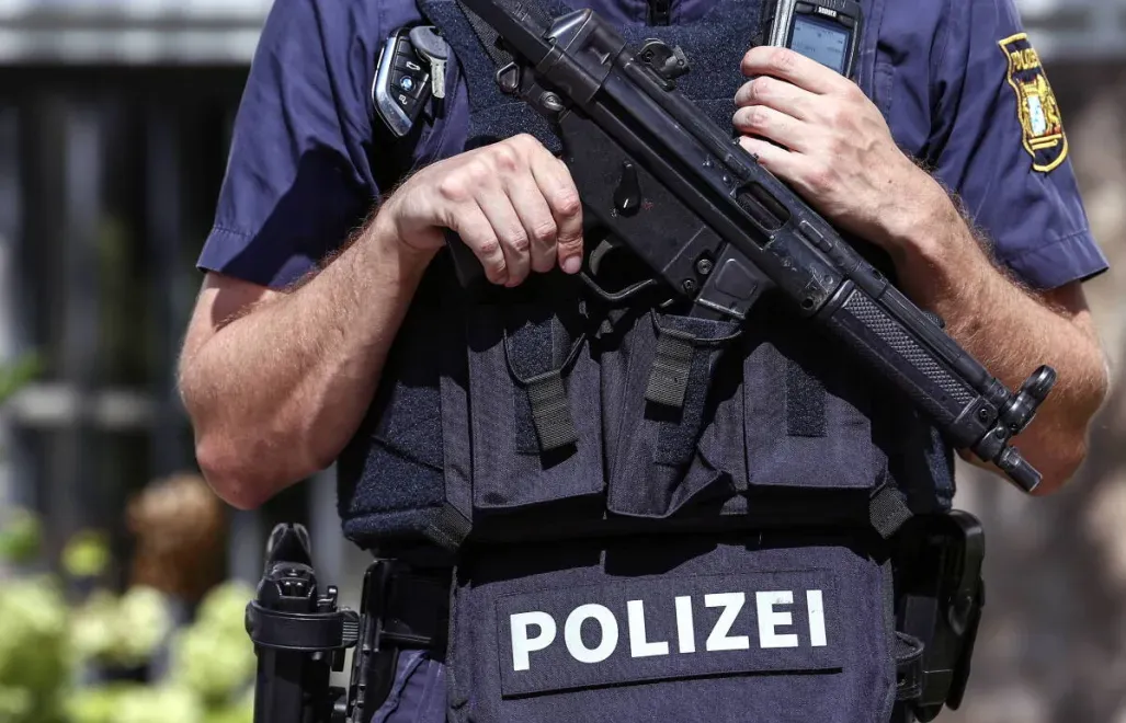 Niemiecka policja (zdjęcie ilustracyjne). Fot. EPA/ANNA SZILAGYI