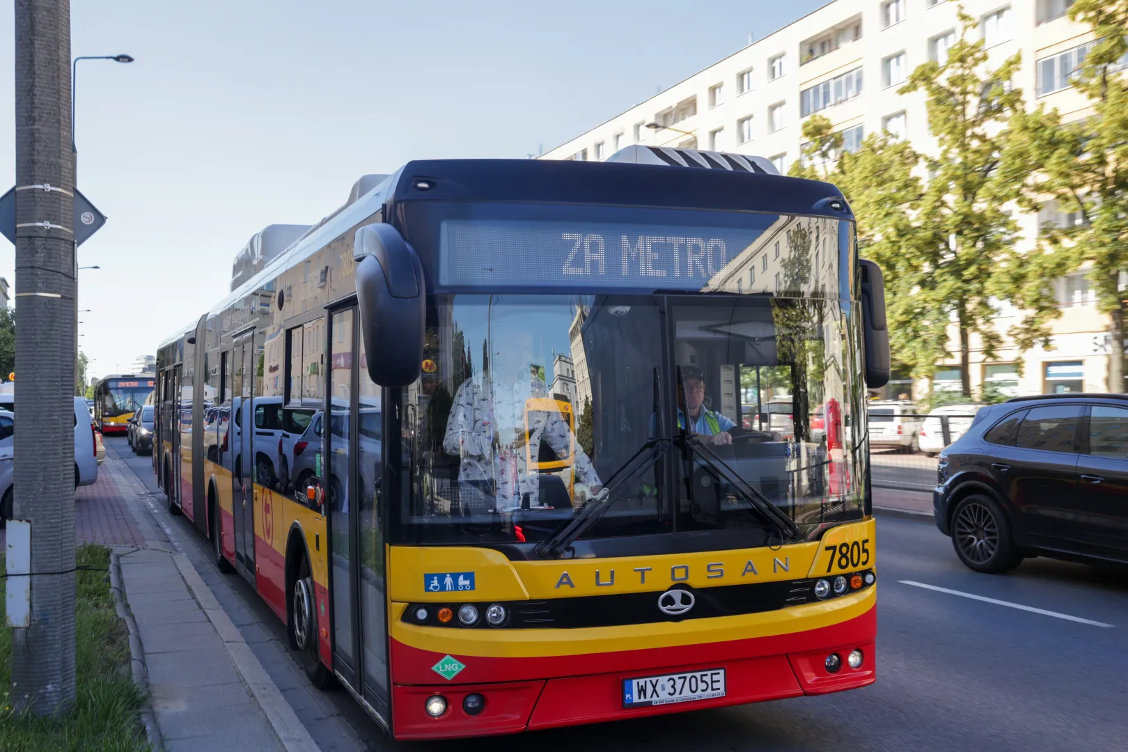 Autobus ZTM "Za metro". Fot. PAP/Szymon Pulcyn