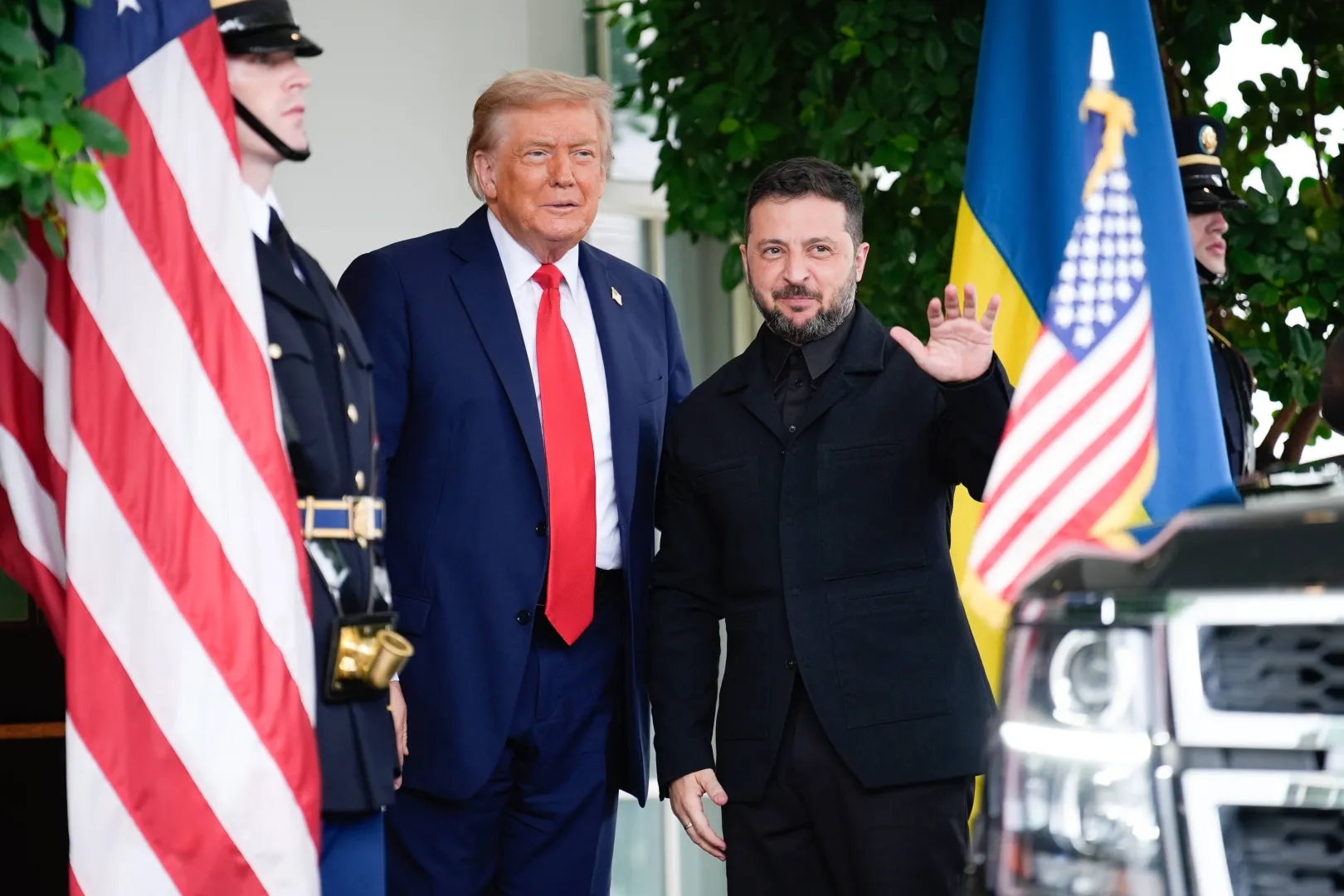 Donald Trump i Wołodymyr Zełenski, fot. PAP/EPA/ABACA POOL/YURI GRIPAS / POOL