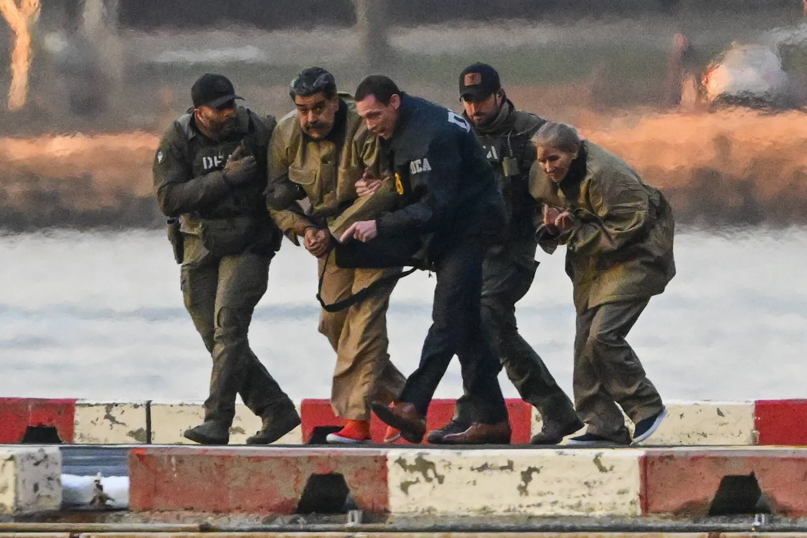 Schwytany Nicolas Maduro. Fot. PAP/EPA/Stringer