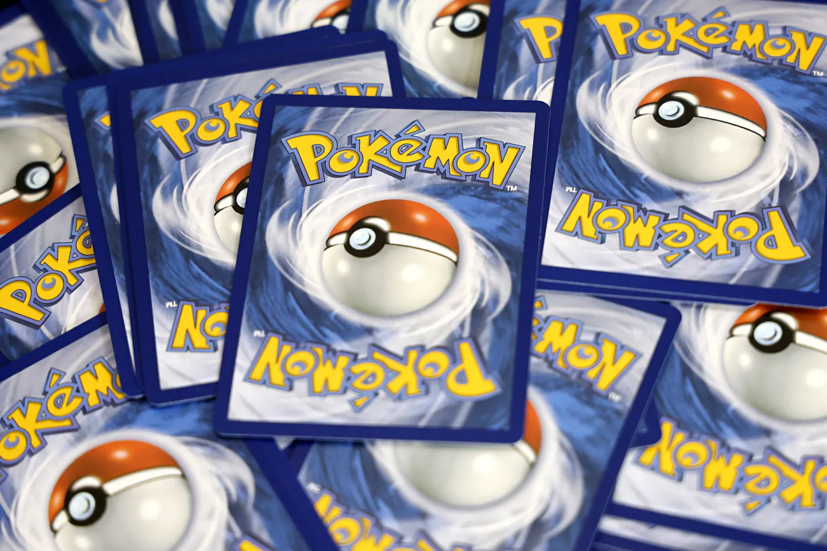 Karty Pokemon (zdjęcie ilustracyjne). Fot. EPA/SEBASTIEN NOGIER