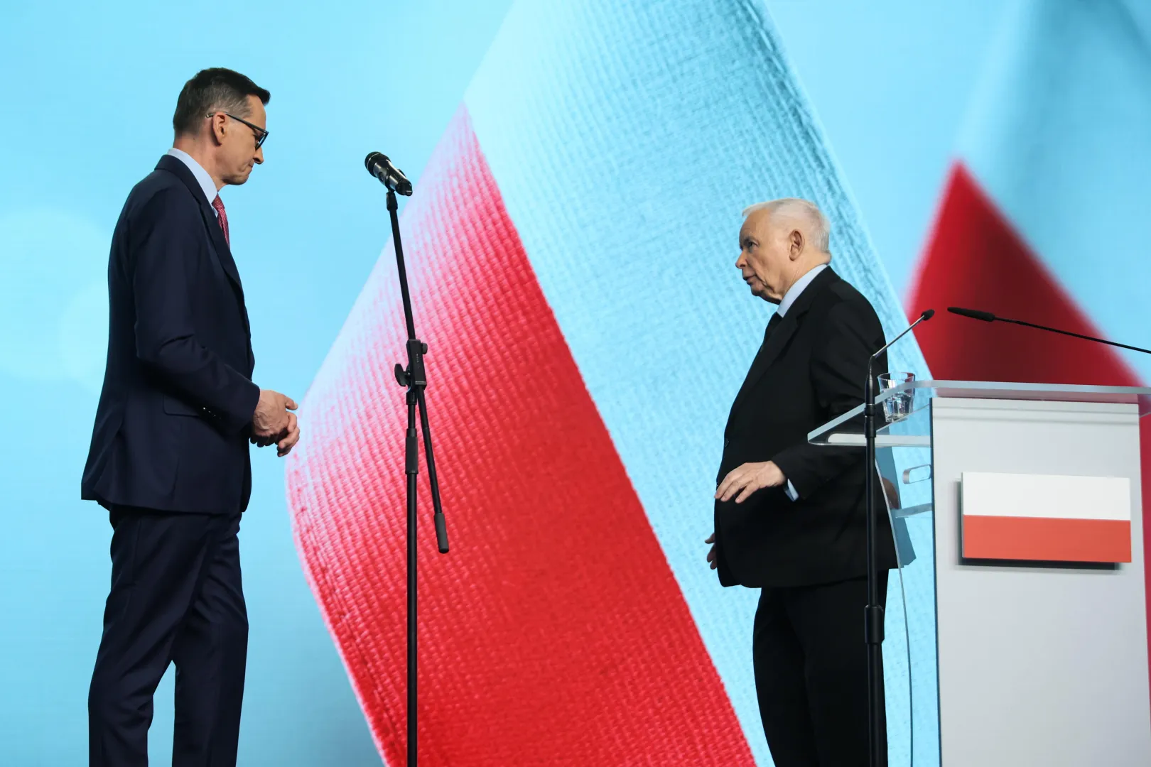 Mateusz Morawiecki i Jarosław Kaczyński. Fot. PAP/Leszek Szymański 