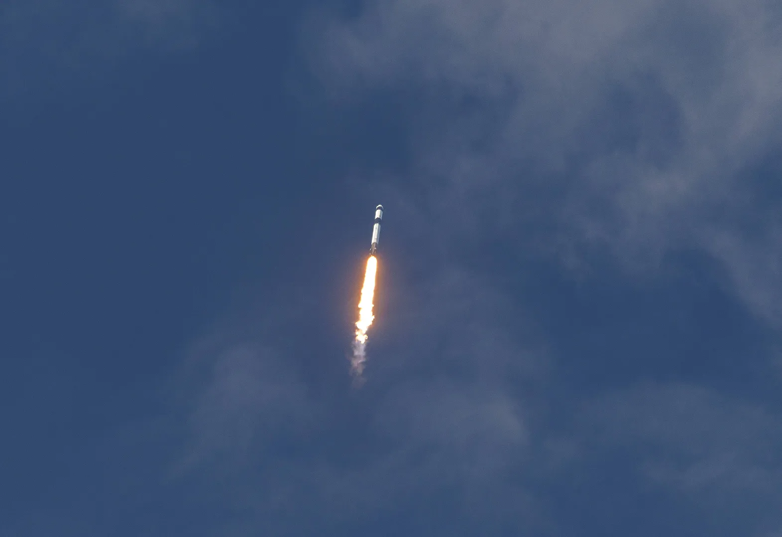 Rakeita Falcon 9. Fot. PAP/EPA/CRISTOBAL HERRERA-ULASHKEVICH