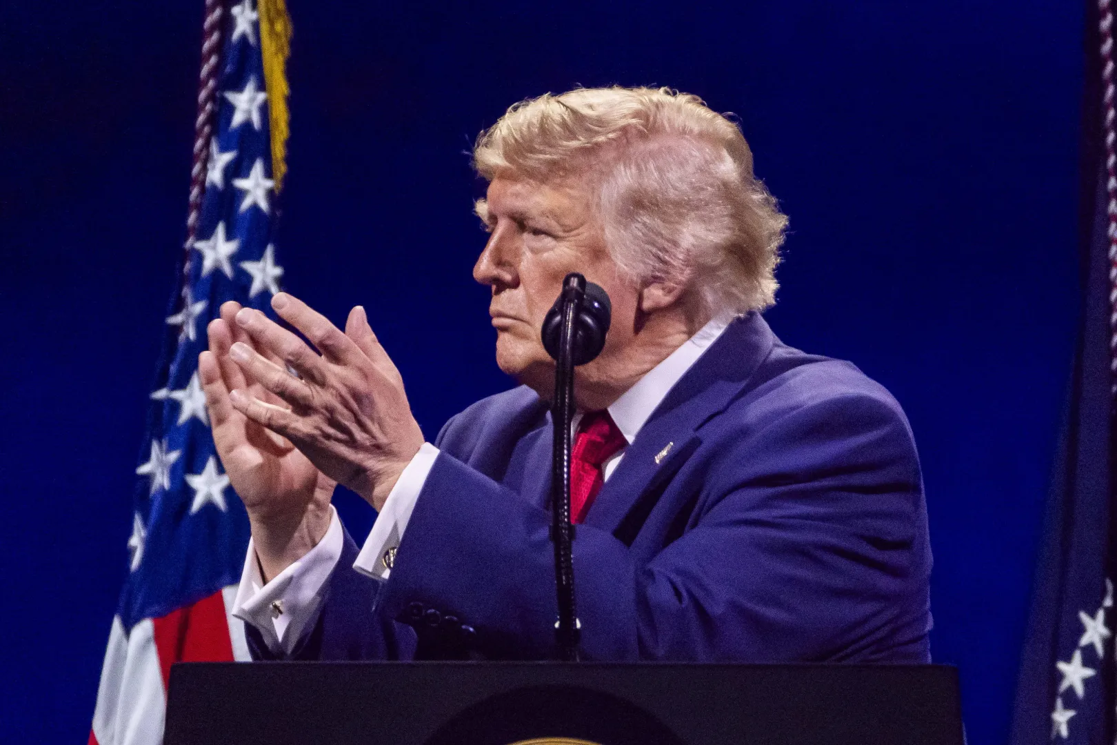 Prezydent USA Donald Trump. Fot. EPA/JIM LO SCALZO / POOL