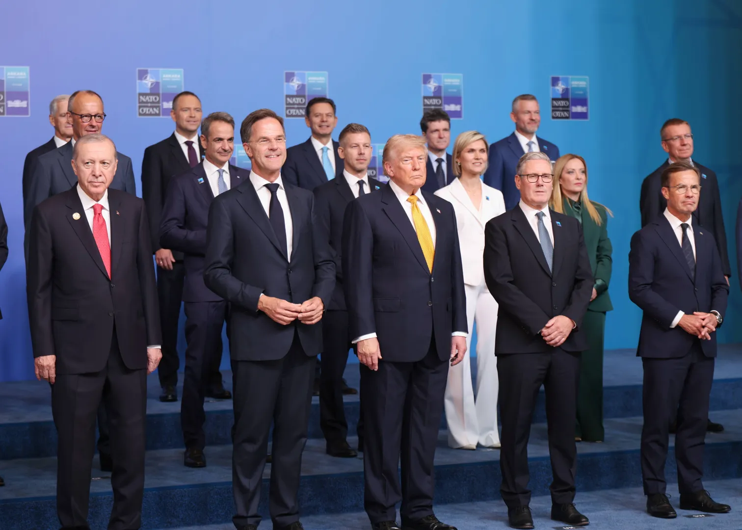 Recep Taryyp Erdogan, Mark Rutte, Donald Trump, Keir Starmer, Ulf Kristersson. Fot. PAP/EPA/GEORGI LICOVSKI 
