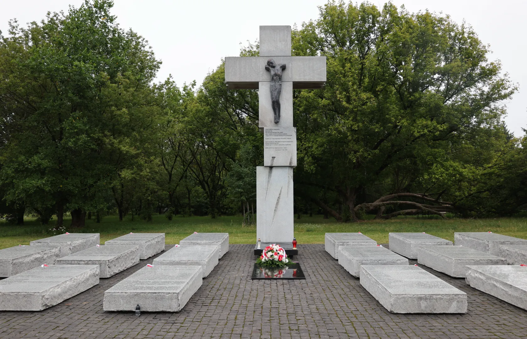 Trwają obchody 83. rocznicy zbrodni wołyńskiej, fot. PAP/Albert Zawada