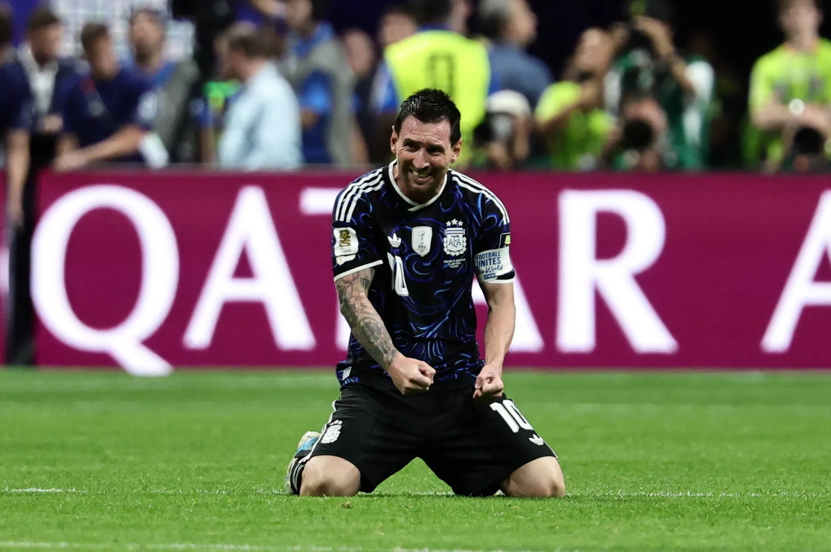 Lionel Messi celebrujący awans do finału MŚ, fot. PAP/EPA/RONALD WITTEK
