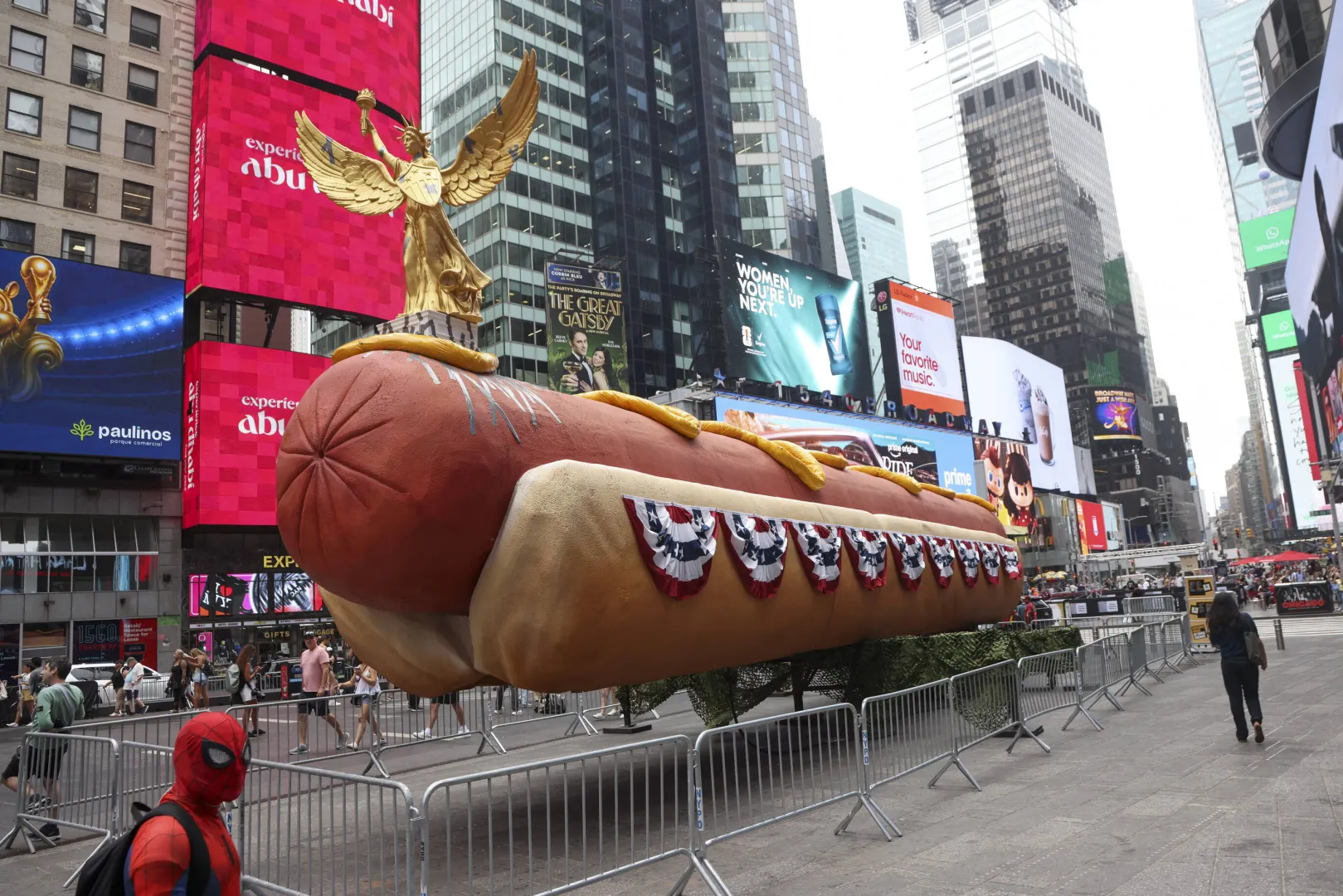 „Hot Dog: The Second Serving”. Fot. PAP/EPA/SARAH YENESEL