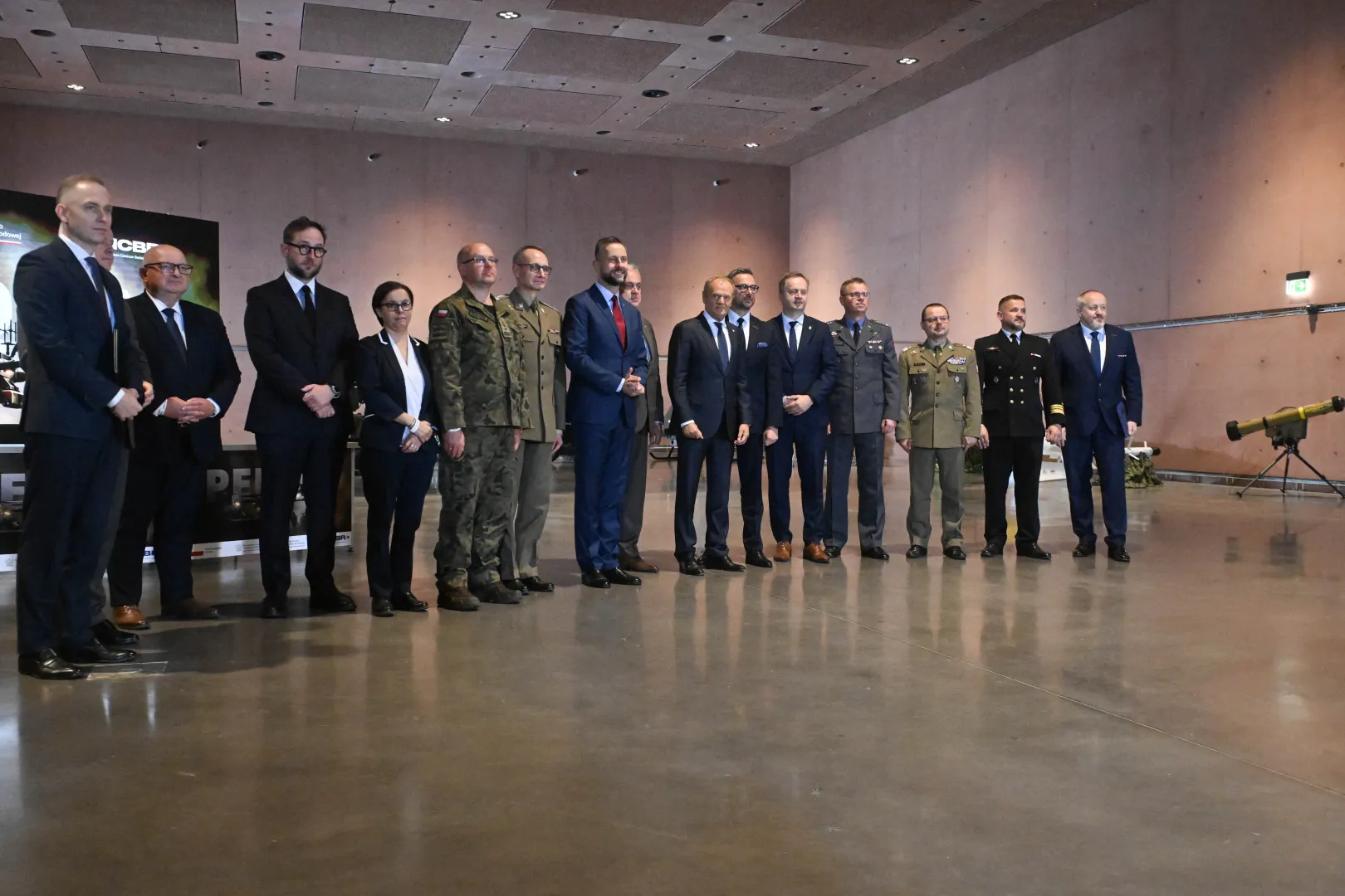 У четвер у Музеї польської армії у Варшаві було підписано угоди про фінансування чергових проєктів, відібраних у рамках програми "Нові технології у сфері безпеки та оборони держави" в рамках програми PERUN. Fot. PAP/Piotr Nowak