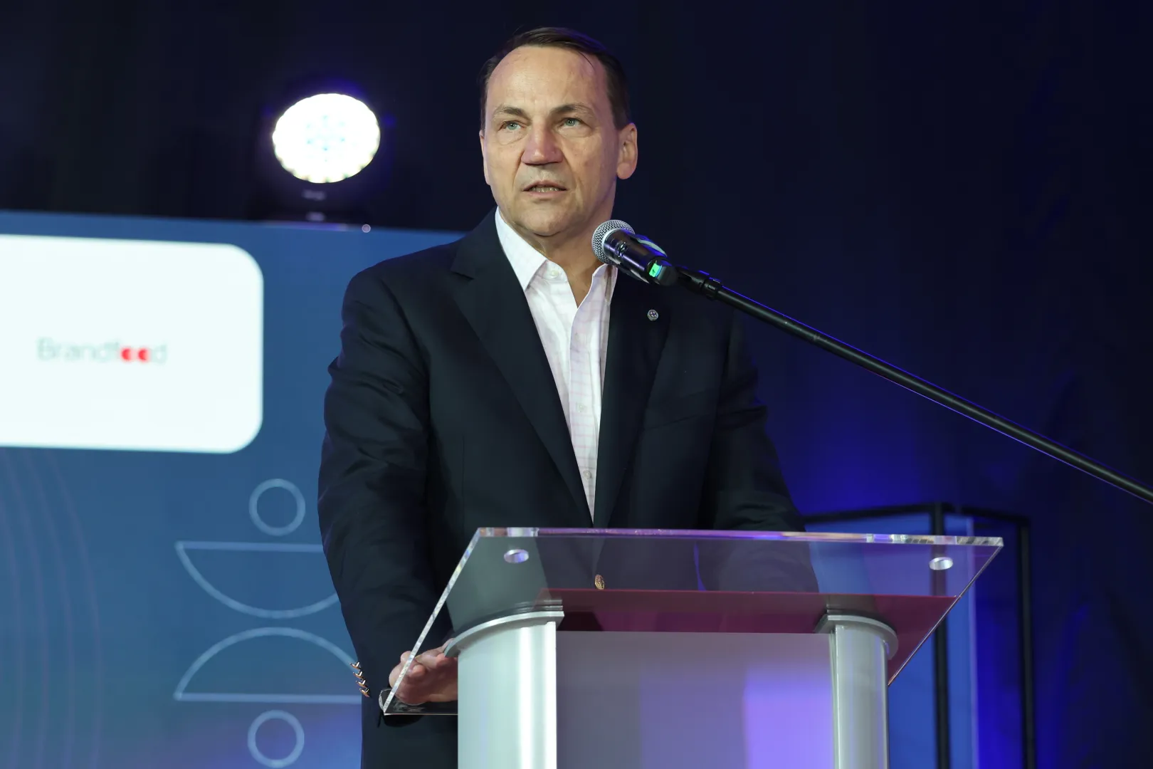 Wicepremier, minister spraw zagranicznych Radosław Sikorski. Fot. PAP/Albert Zawada